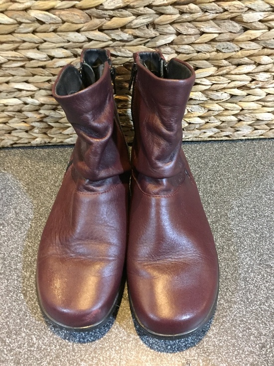 hotter Shoes - Hotter Burgundy Zip Ankle Boots